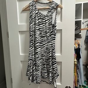 Ellabelle Tennis dress size 2, really 6-8  (medium)